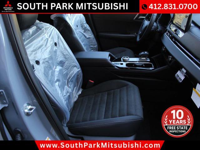 new 2025 Mitsubishi Outlander car, priced at $37,610