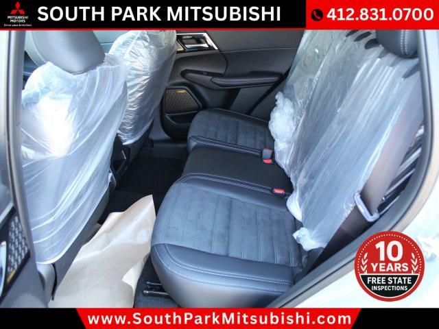 new 2025 Mitsubishi Outlander car, priced at $37,610