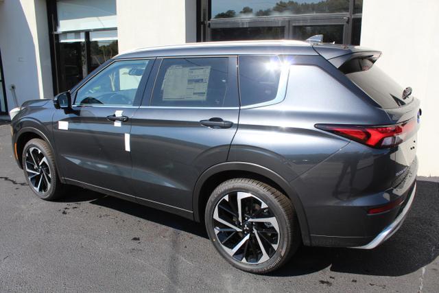 new 2024 Mitsubishi Outlander car, priced at $35,470