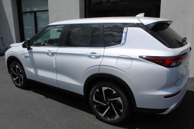 new 2024 Mitsubishi Outlander car, priced at $30,095