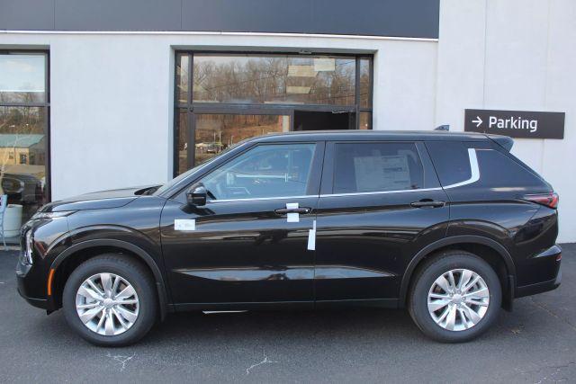 new 2025 Mitsubishi Outlander car, priced at $32,265