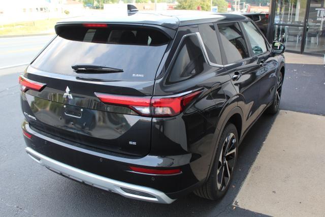 new 2024 Mitsubishi Outlander car, priced at $32,665