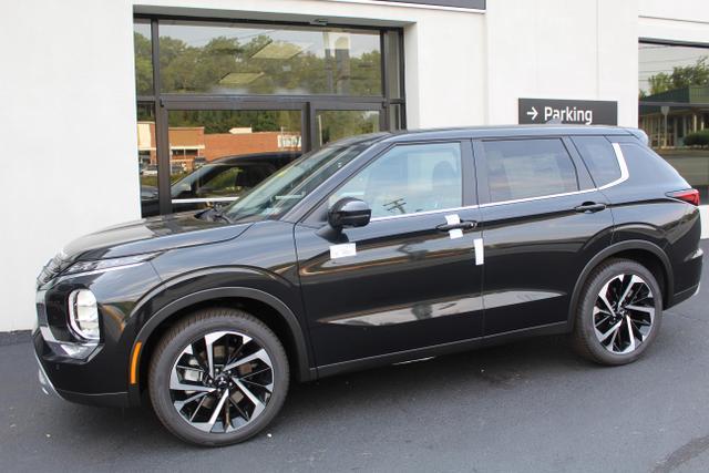 new 2024 Mitsubishi Outlander car, priced at $32,665