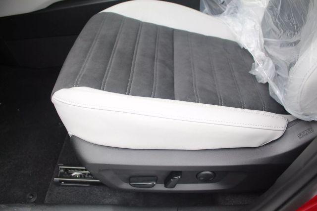 new 2025 Mitsubishi Outlander car, priced at $34,625