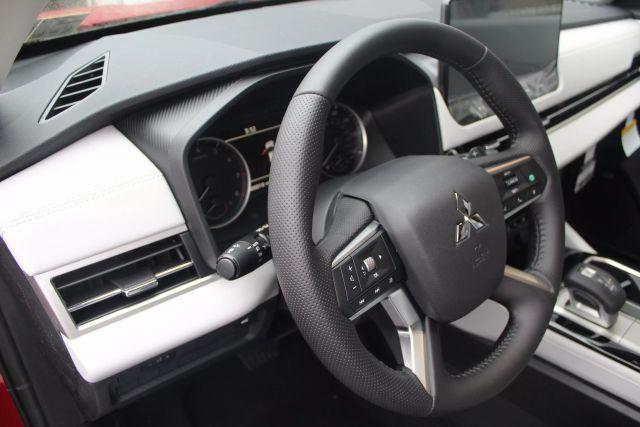 new 2025 Mitsubishi Outlander car, priced at $34,625