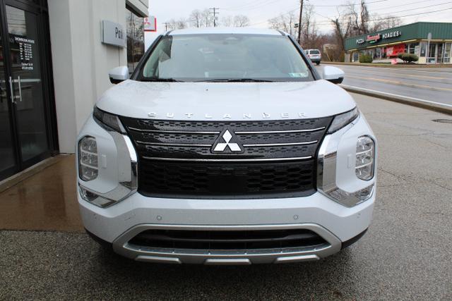 new 2024 Mitsubishi Outlander car, priced at $30,015