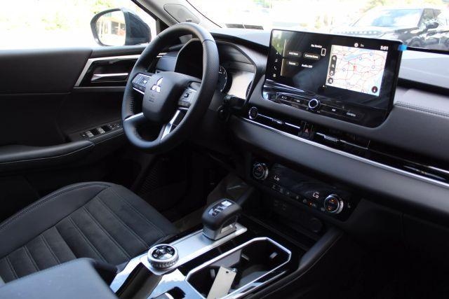 new 2025 Mitsubishi Outlander car, priced at $34,385