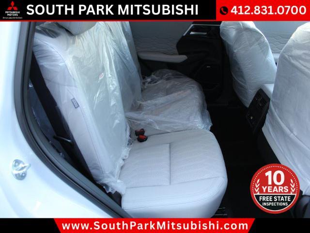 new 2025 Mitsubishi Outlander car, priced at $39,360