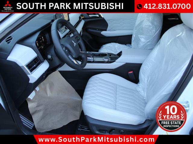 new 2025 Mitsubishi Outlander car, priced at $39,360