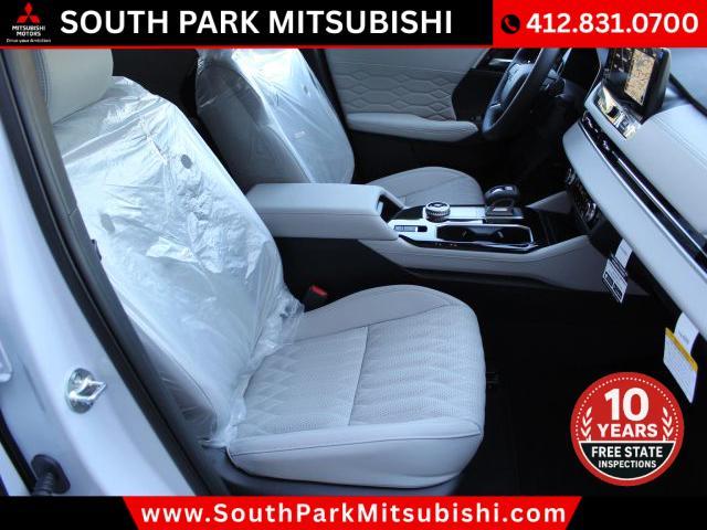 new 2025 Mitsubishi Outlander car, priced at $39,360