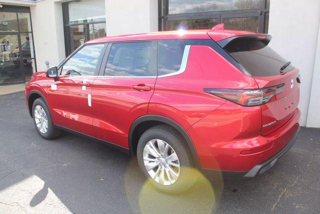 new 2025 Mitsubishi Outlander car, priced at $31,800