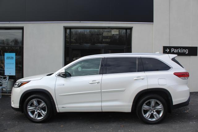 used 2018 Toyota Highlander Hybrid car, priced at $31,551