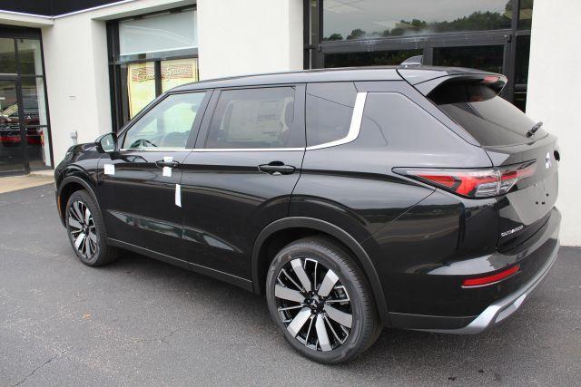 new 2025 Mitsubishi Outlander car, priced at $37,585