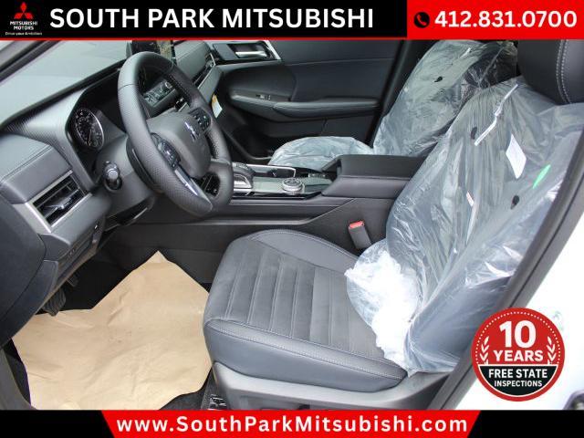 new 2025 Mitsubishi Outlander car, priced at $37,675