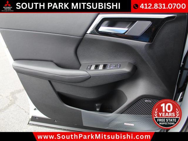 new 2025 Mitsubishi Outlander car, priced at $37,675