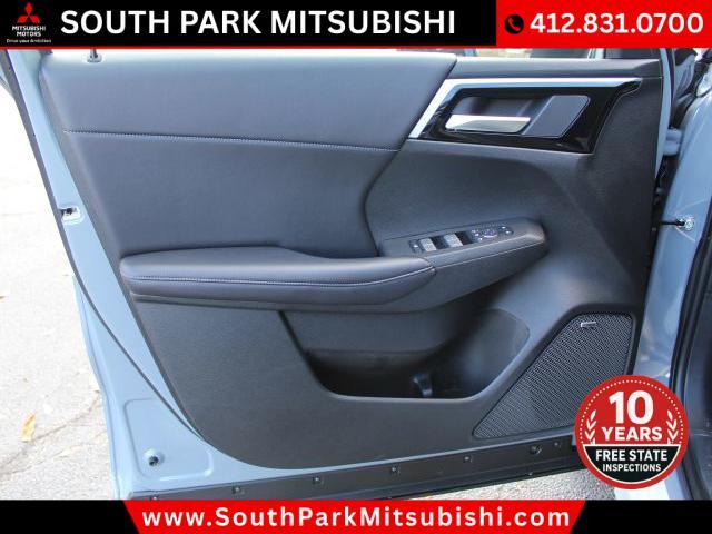 new 2025 Mitsubishi Outlander car, priced at $40,115