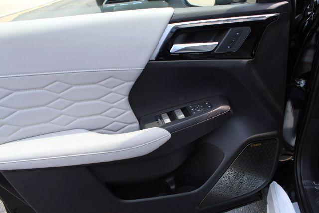 new 2025 Mitsubishi Outlander car, priced at $42,590