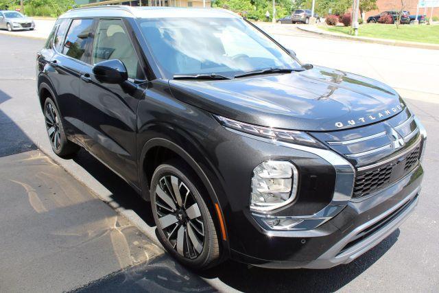 new 2025 Mitsubishi Outlander car, priced at $42,590