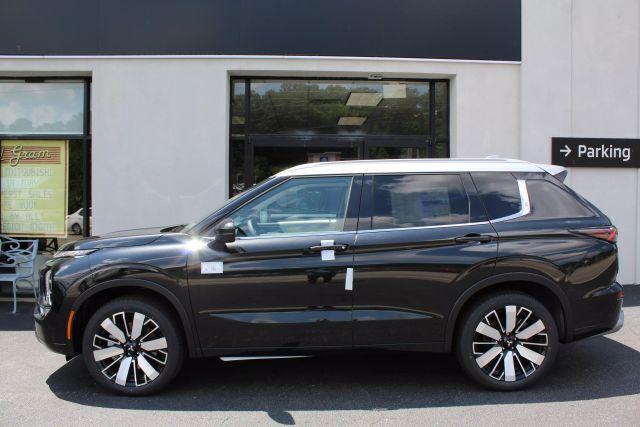 new 2025 Mitsubishi Outlander car, priced at $42,590