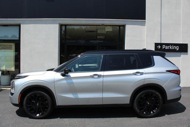 used 2024 Mitsubishi Outlander car, priced at $29,994