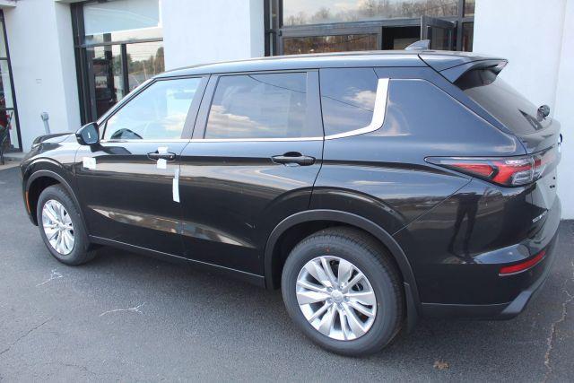 new 2025 Mitsubishi Outlander car, priced at $31,800