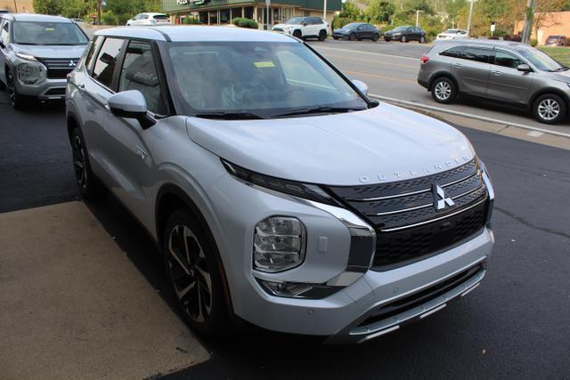 new 2024 Mitsubishi Outlander car, priced at $30,015