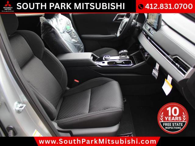 new 2025 Mitsubishi Outlander car, priced at $31,245