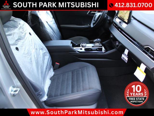 new 2025 Mitsubishi Outlander car, priced at $32,920