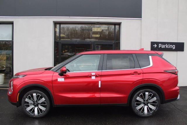 new 2025 Mitsubishi Outlander car, priced at $37,430