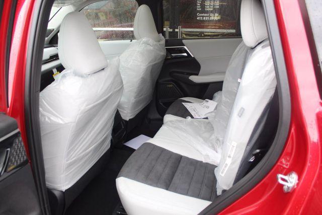 new 2025 Mitsubishi Outlander car, priced at $37,430
