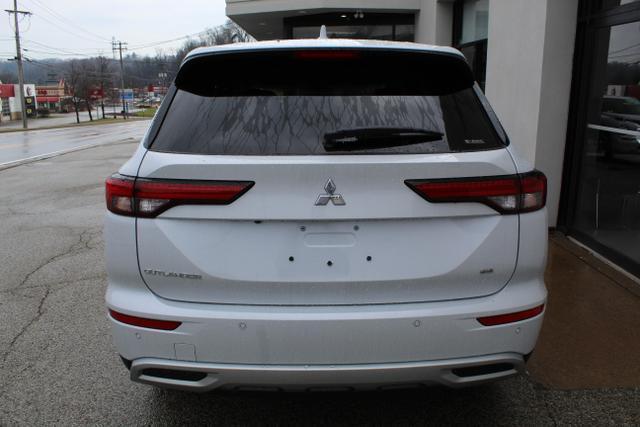 new 2024 Mitsubishi Outlander car, priced at $30,015