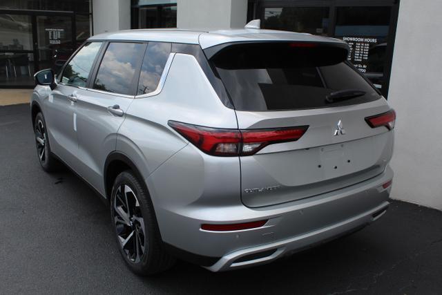 new 2024 Mitsubishi Outlander car, priced at $29,865