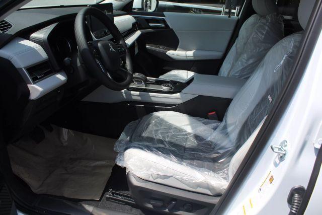 new 2025 Mitsubishi Outlander car, priced at $34,625