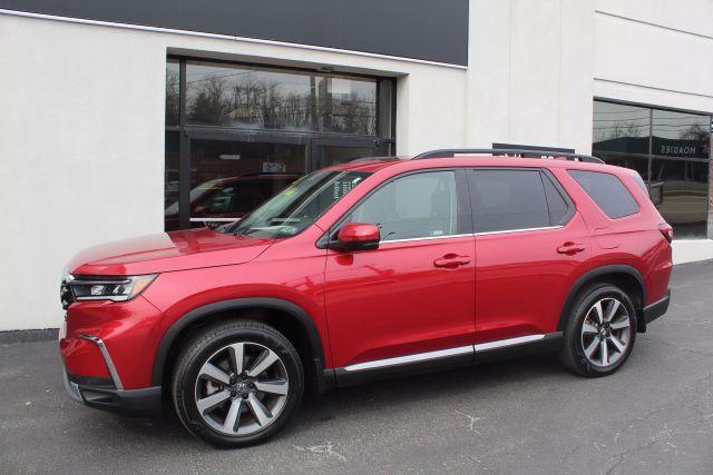 used 2024 Honda Pilot car, priced at $41,996