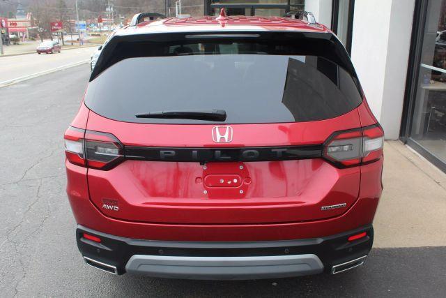 used 2024 Honda Pilot car, priced at $41,996