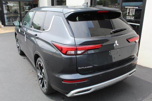 new 2024 Mitsubishi Outlander car, priced at $32,070