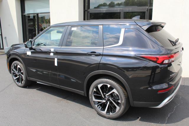 new 2024 Mitsubishi Outlander car, priced at $31,800