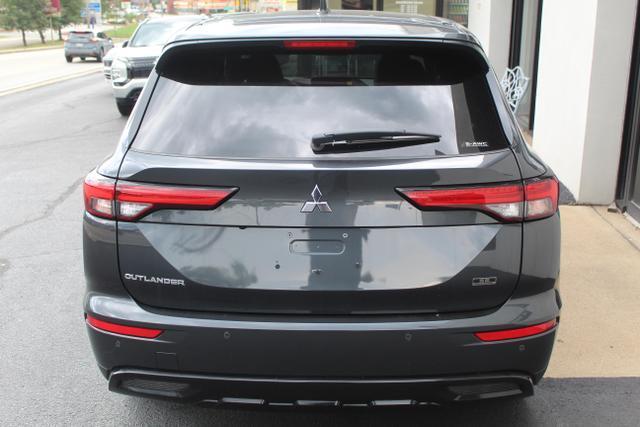 new 2024 Mitsubishi Outlander car, priced at $31,505