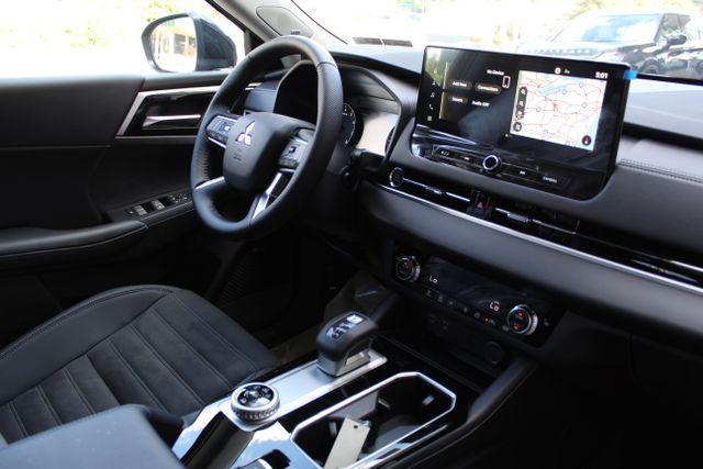 new 2025 Mitsubishi Outlander car, priced at $33,635