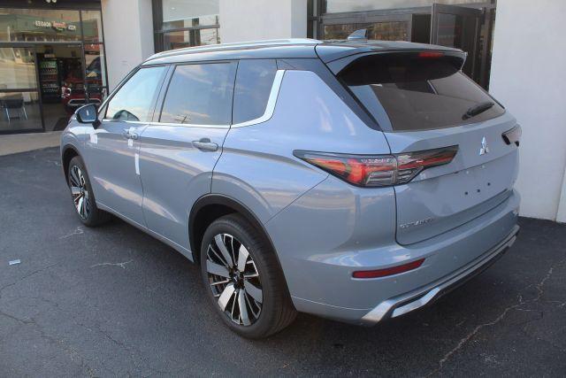 new 2025 Mitsubishi Outlander car, priced at $42,605