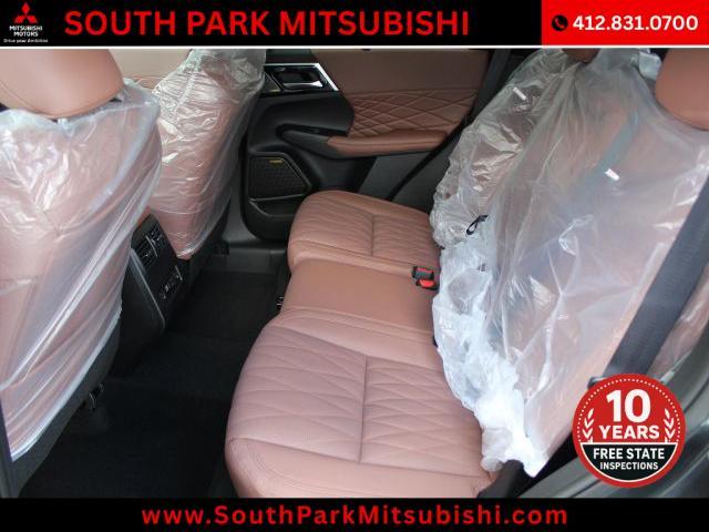 new 2025 Mitsubishi Outlander car, priced at $42,605