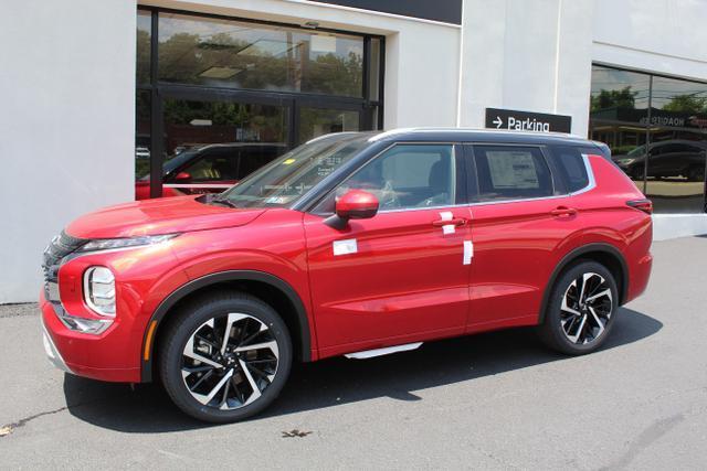 new 2024 Mitsubishi Outlander car, priced at $32,460