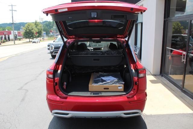 new 2024 Mitsubishi Outlander car, priced at $32,460