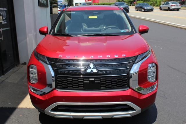 new 2024 Mitsubishi Outlander car, priced at $32,460