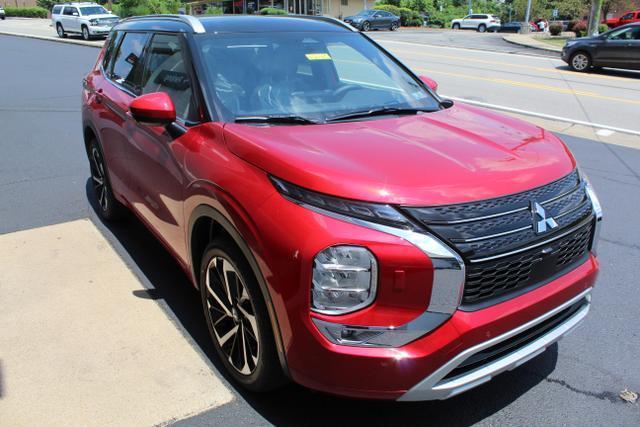 new 2024 Mitsubishi Outlander car, priced at $32,460