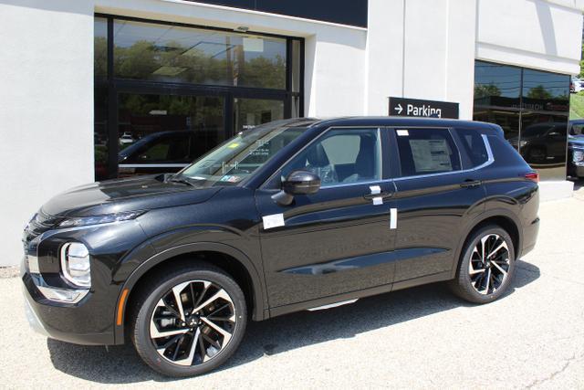 new 2024 Mitsubishi Outlander car, priced at $32,620