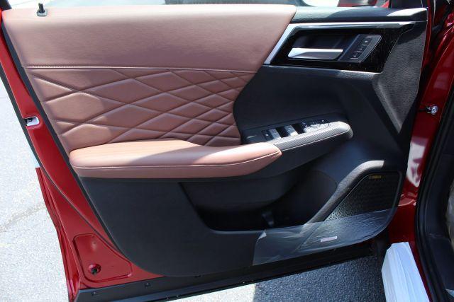 new 2025 Mitsubishi Outlander car, priced at $38,005