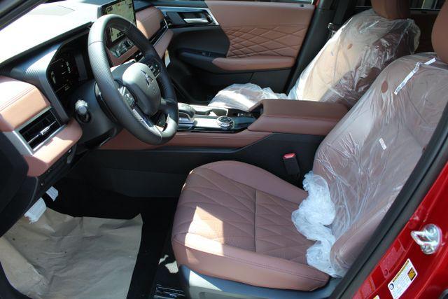 new 2025 Mitsubishi Outlander car, priced at $38,005