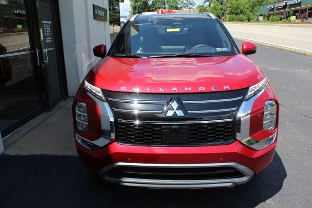 new 2025 Mitsubishi Outlander car, priced at $38,005