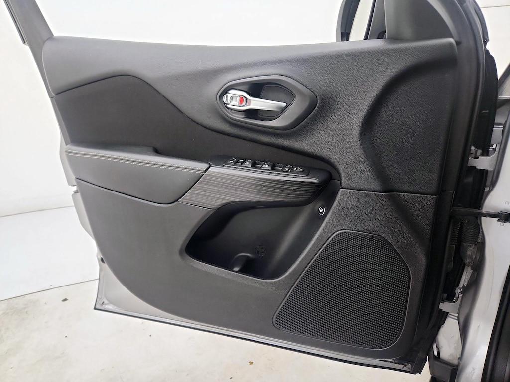 used 2015 Jeep Cherokee car, priced at $15,998